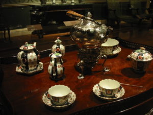 Met Museum-Tea Table Set-2